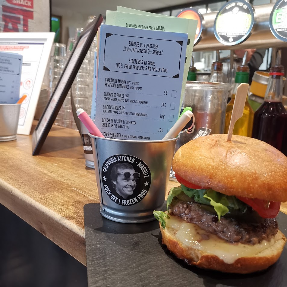 Self-made Burger - California Kitchen Biarritz